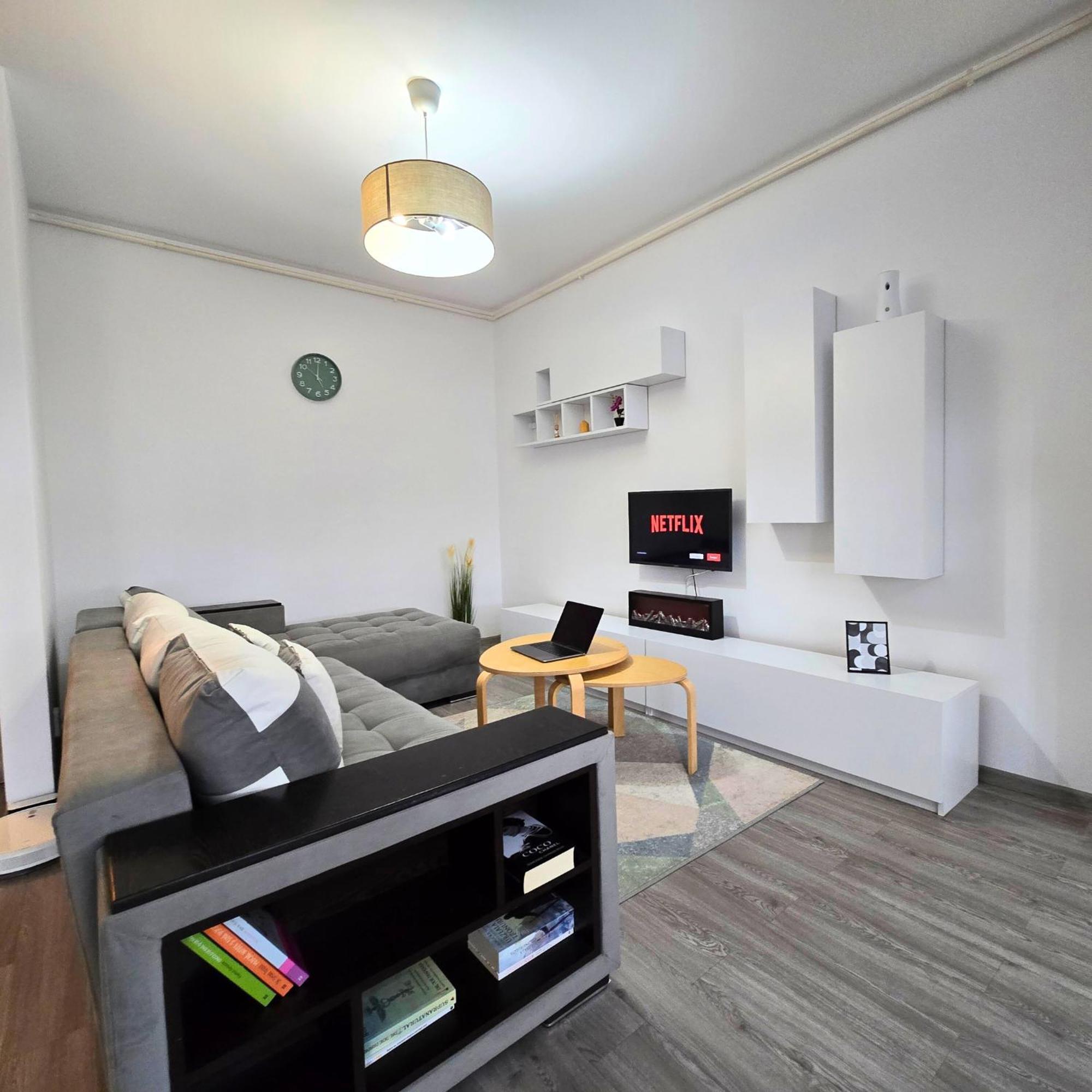 Apartment "Solar 48", Private Parking, One Bedroom Bucarest Extérieur photo